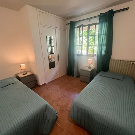 Appartement 3p En Rez-de-jardin Avec Piscine Et Parking, A 600m De La - Saint-raphael - Fr-1-226a-151 *
