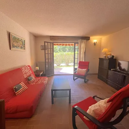 Appartement 3p En Rez-de-jardin Avec Piscine Et Parking, A 600m De La - Saint-raphael - Fr-1-226a-151
