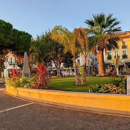 3p En Rez-de-jardin Avec Piscine Et Parking, à 600m De La - Saint-raphaël - Fr-1-226a-151 *